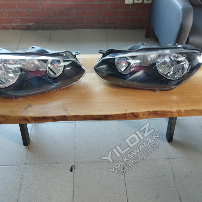 Volkswagen Golf6 Trendline Sol-Sağ Ön Farlar 5K1041006L 2009-2012